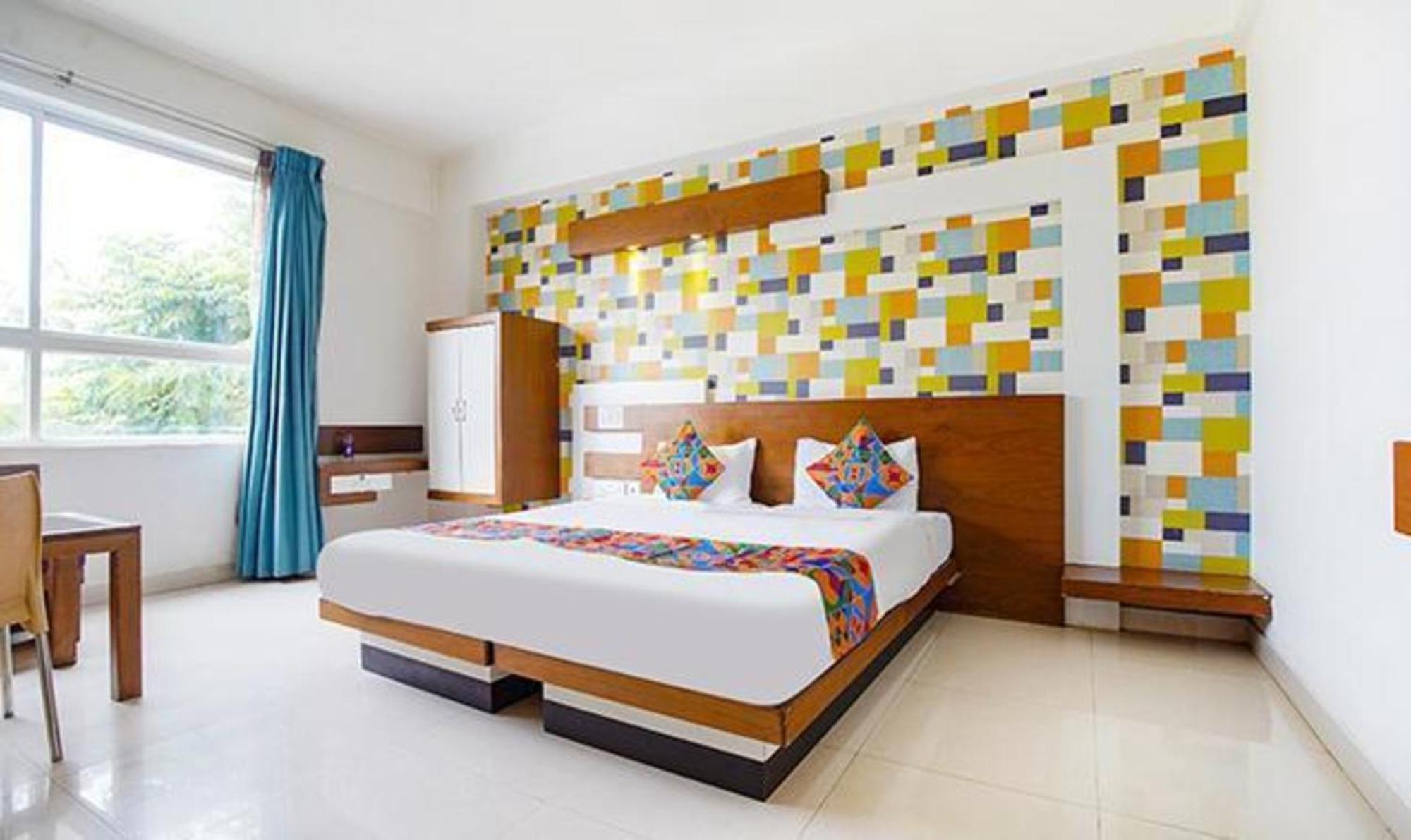 Fabhotel Emirates Suites - Sarjapur Road Бангалор Экстерьер фото