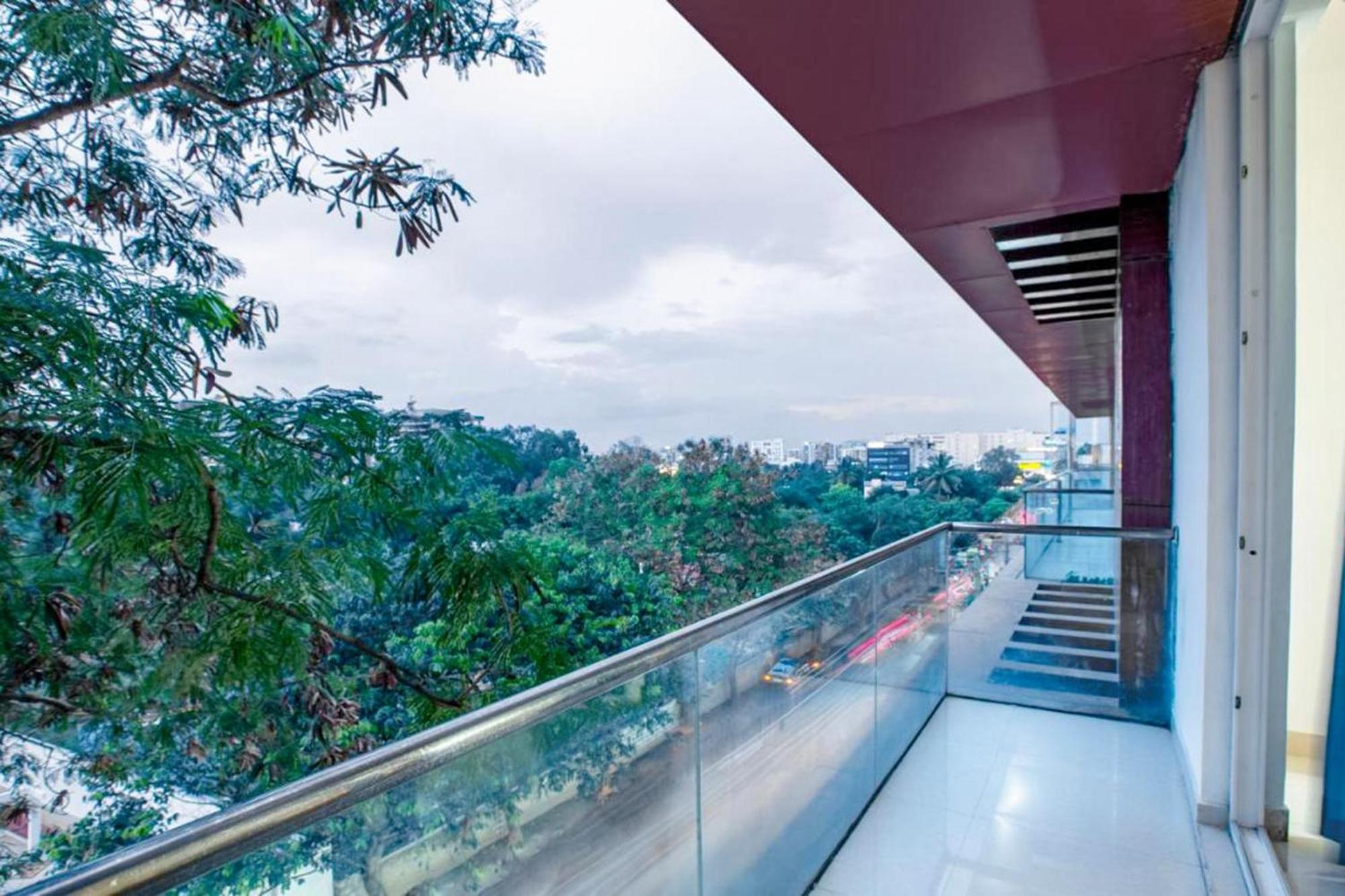 Fabhotel Emirates Suites - Sarjapur Road Бангалор Экстерьер фото